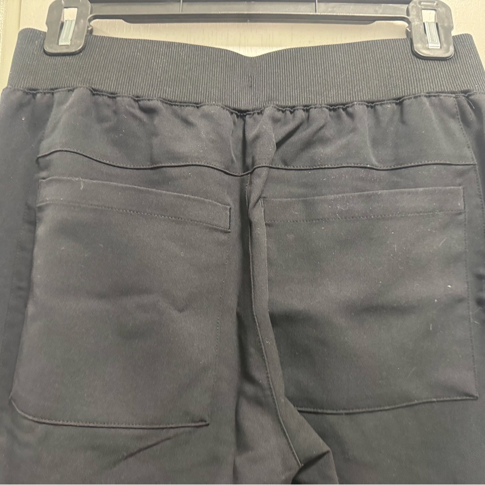 Fabletics Women's Black Cargo Pants - Picture 4 of 5
